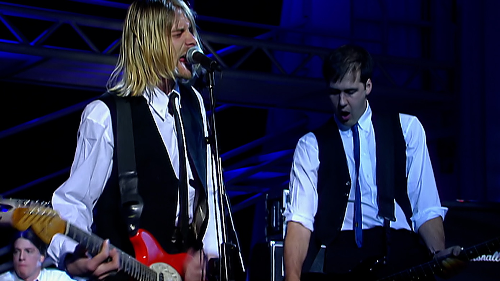 Nirvana Bassist Spotted at Burger King